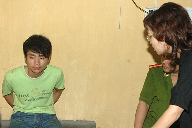 Nhà báo Thu Hòa là phóng viên duy nhất tiếp xúc với Lê Văn Luyện ngay tại thời điểm y bị giam tại Bắc Giang.