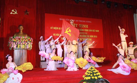 Tiết mục văn nghệ chào mừng kỷ niệm 85 năm Ngày thành lập Đảng Cộng sản Việt Nam
