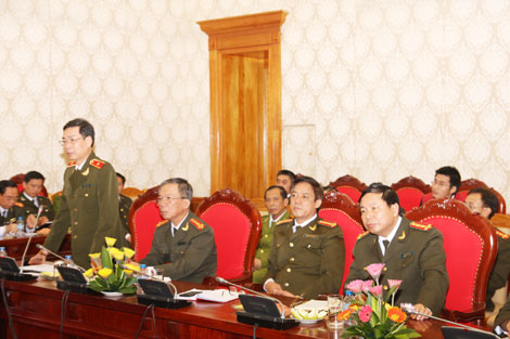 Thiếu tướng Phạm Văn Miên, Tổng Biên tập Báo Công an nhân dân phát biểu tại buổi làm việc