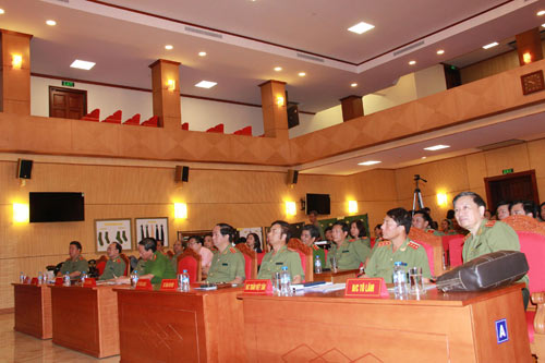 Đại tướng Trần Đại Quang, Ủy viên Bộ Chính trị, Bộ trưởng Bộ Công an và các đại biểu tại buổi làm việc.