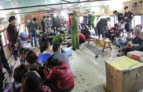 Đi sắm hàng hiệu ở Sài thành: Cứ mua là... sập bẫy hàng rởm! ảnh 1 Đi sắm hàng hiệu ở Sài thành: Cứ mua là... sập bẫy hàng rởm! ảnh 1