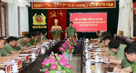 Thứ trưởng Bùi Văn Nam kiểm tra công tác tại Công an tỉnh Lai Châu