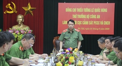 Thứ trưởng Lê Quốc Hùng làm việc với Cục Cảnh sát PCCC và CNCH