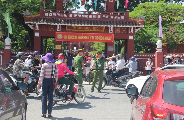 Lực lượng Công an bảo đảm ANTT trong ngày thi đầu tiên - Ảnh minh hoạ 8