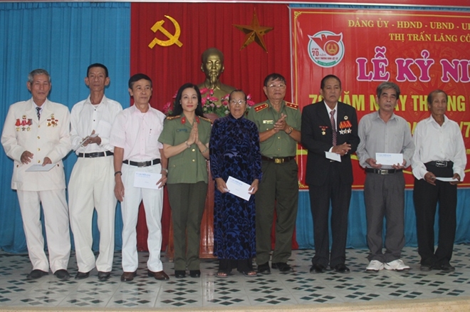 Tri ân các gia đình chính sách, người có công ở Thừa Thiên - Huế