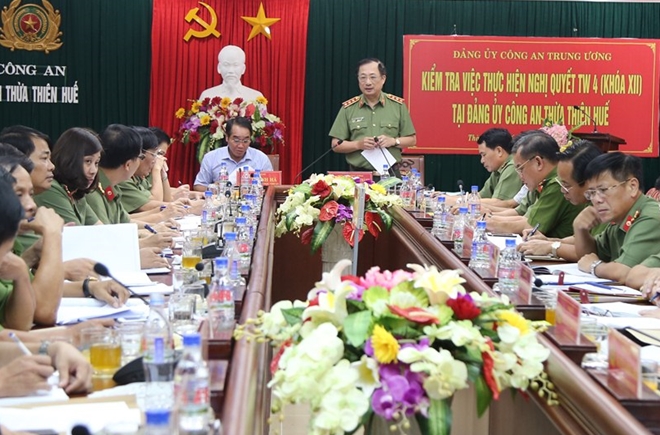 Thứ trưởng Nguyễn Văn Thành làm việc với Công an tỉnh Thừa Thiên - Huế