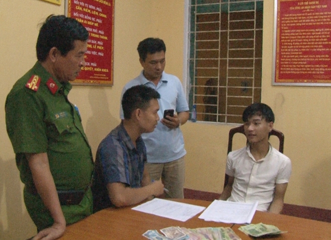 Công an tỉnh Thừa Thiên- Huế khen thưởng các đơn vị phá vụ án giết người - Ảnh minh hoạ 3
