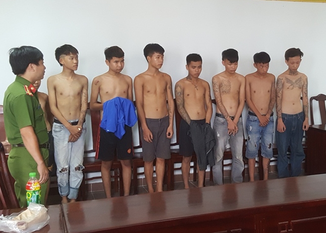Công an tỉnh Thừa Thiên- Huế khen thưởng các đơn vị phá vụ án giết người - Ảnh minh hoạ 2