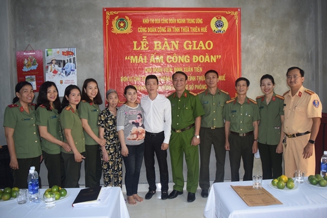 Công đoàn Công an tỉnh Thừa Thiên – Huế bàn giao mái ấm tình thương