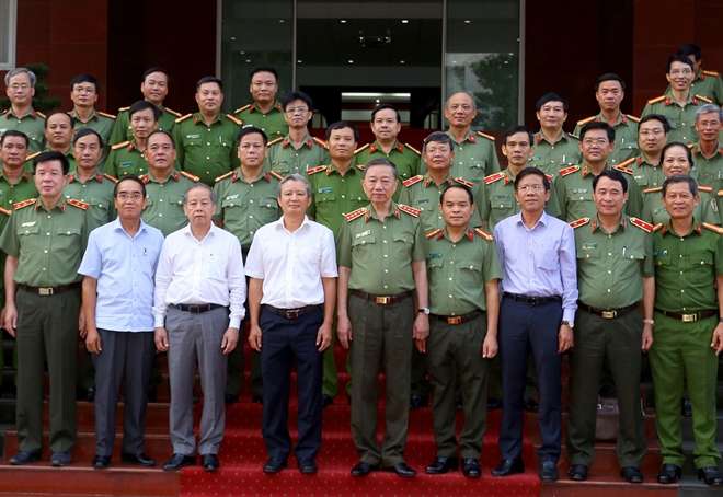 Bộ trưởng Tô Lâm làm việc với Công an tỉnh Thừa Thiên Huế - Ảnh minh hoạ 5