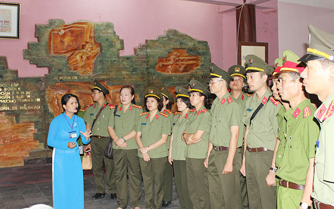 Công đoàn Tổng cục Chính trị CAND về nguồn tại Quảng Bình, Quảng Trị - Ảnh minh hoạ 6
