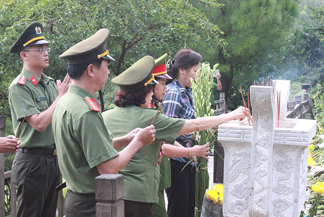 Công đoàn Tổng cục Chính trị CAND về nguồn tại Quảng Bình, Quảng Trị - Ảnh minh hoạ 12