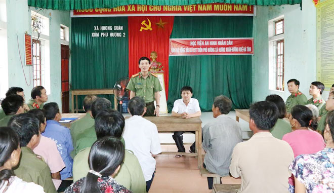 Học viện ANND trao quà cho nhân dân vùng lũ tại Hà Tĩnh, Quảng Bình - Ảnh minh hoạ 2