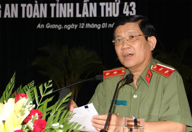 Thứ trưởng Nguyễn Văn Sơn chỉ đạo công tác tại Công an An Giang