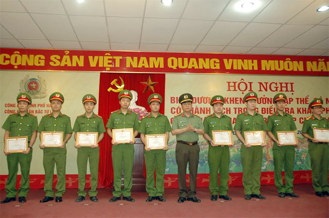 Khen thưởng thành tích triệt xóa 2 đường dây ma túy lớn tại Hà Nội