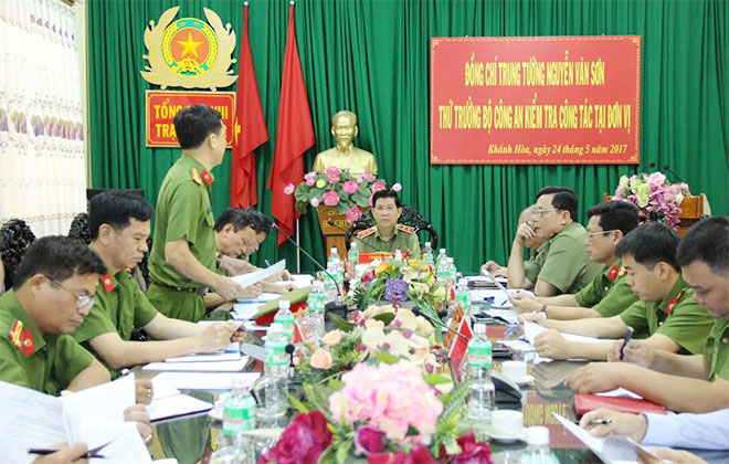 Thứ trưởng Nguyễn Văn Sơn kiểm tra công tác tại Trại giam A2