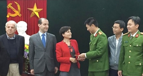 Đại sứ Italia tại Việt Nam cảm ơn Công an quận Hoàn Kiếm