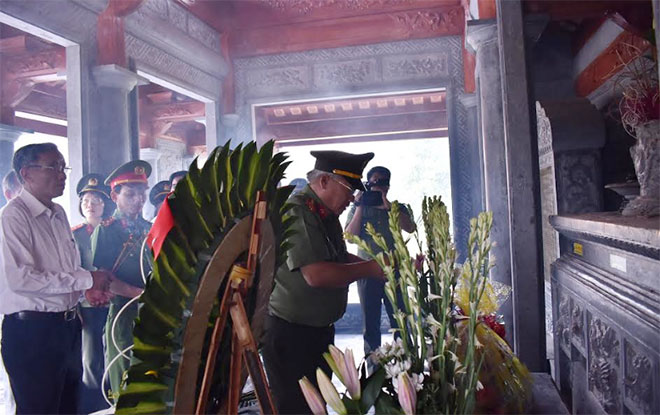 Đoàn đại biểu Công an tỉnh Ninh Bình về nguồn tại tỉnh Quảng Trị1 - Ảnh minh hoạ 7
