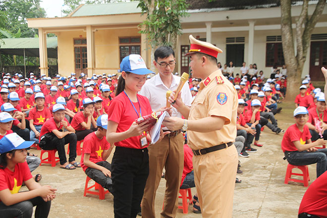 Nhiều biện pháp hiệu quả giảm TNGT ở Nghệ An