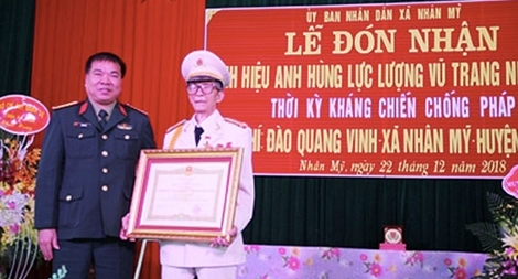 Đại tá Công an nhận danh hiệu Anh hùng ở tuổi 95