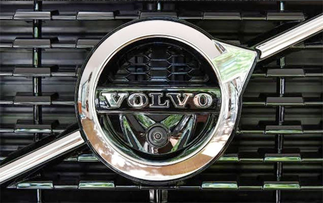 Logo Volvo tại Showroom ở Stockholm, Thụy Điển – Reuters.