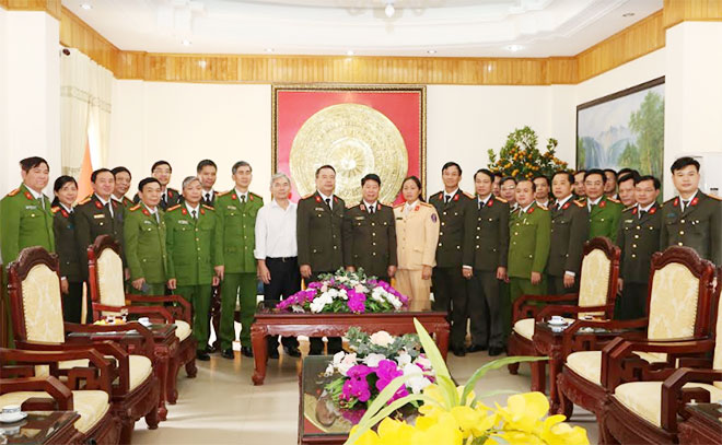 Thứ trưởng Bùi Văn Nam kiểm tra ứng trực, bảo vệ Tết Nguyên đán ở Hà Nam - Ảnh minh hoạ 2