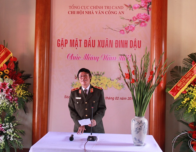 Chi hội Nhà văn Công an gặp mặt đầu xuân năm 2017 - Ảnh minh hoạ 2