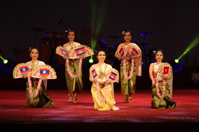 Giao lưu nghệ thuật “Thắm tình hữu nghị Campuchia – Lào – Việt Nam” - Ảnh minh hoạ 6