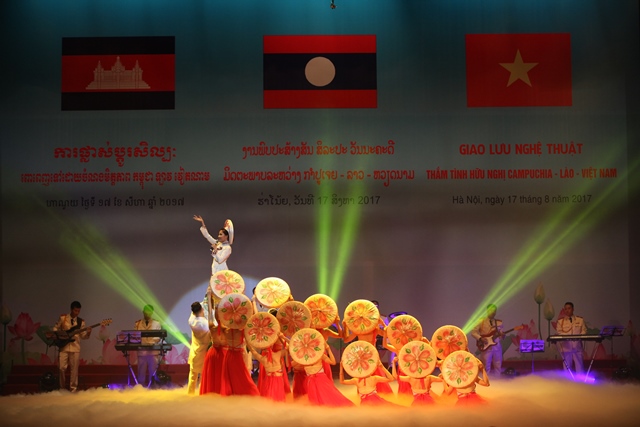 Giao lưu nghệ thuật “Thắm tình hữu nghị Campuchia – Lào – Việt Nam” - Ảnh minh hoạ 5