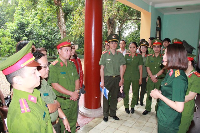 Công đoàn Tổng cục Chính trị CAND báo công dâng Bác tại Khu di tích K9 - Ảnh minh hoạ 2