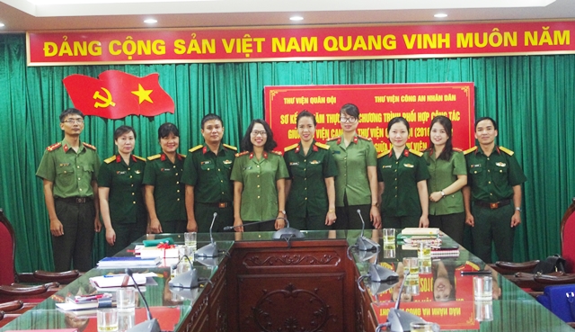 Sơ kết 2 năm chương trình phối hợp công tác giữa Thư viện CAND và Thư viện Quân đội - Ảnh minh hoạ 3