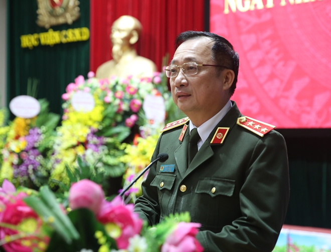 Thứ trưởng Nguyễn Văn Thành chúc mừng Ngày nhà giáo Việt Nam