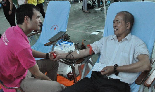 Dù gần 60 tuổi nhưng ông Như đã có 17 lần hiến máu.