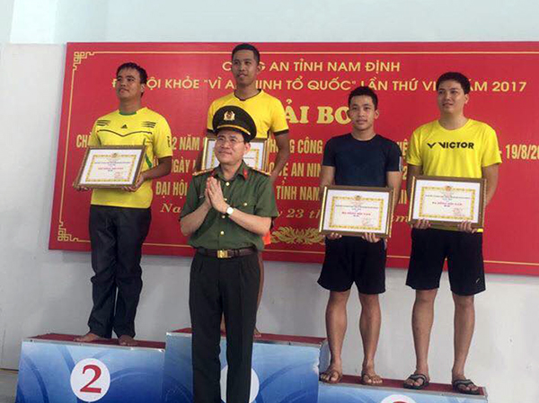 180 VĐV tham dự giải bơi Công an tỉnh Nam Định năm 2017