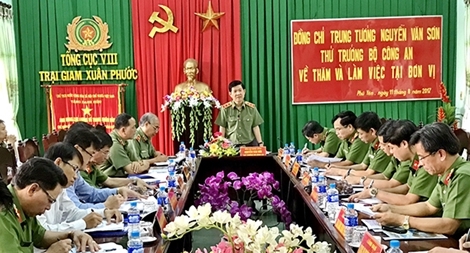Thứ trưởng Nguyễn Văn Sơn kiểm tra công tác tại Trại giam Xuân Phước và Công an Phú Yên