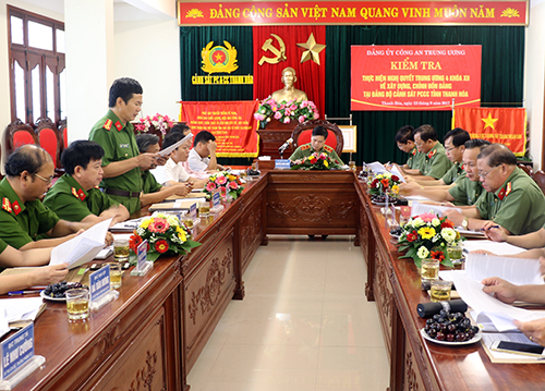 Kiểm tra thực hiện NQ Trung ương 4 tại Cảnh sát PCCC Thanh Hóa