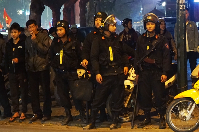 Cảnh sát trắng đêm chống đua xe sau chiến thắng của U23 Việt Nam - Ảnh minh hoạ 15