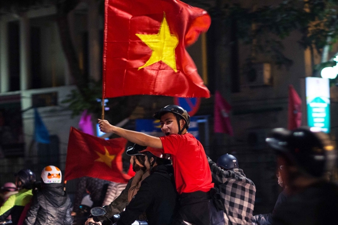 Cảnh sát trắng đêm chống đua xe sau chiến thắng của U23 Việt Nam - Ảnh minh hoạ 3