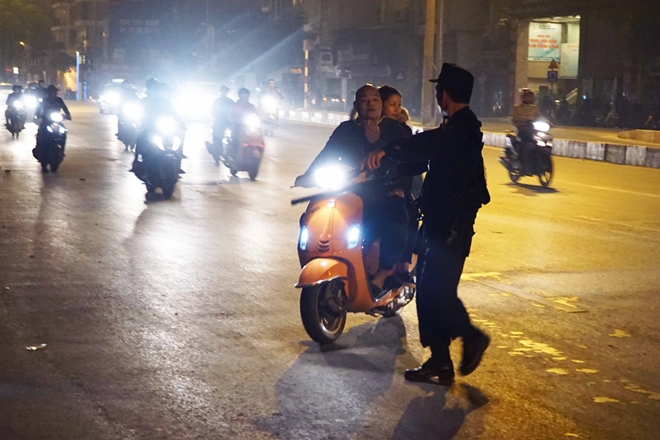 Cảnh sát trắng đêm chống đua xe sau chiến thắng của U23 Việt Nam - Ảnh minh hoạ 17