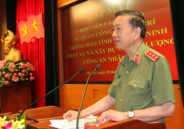 Bộ trưởng Tô Lâm gặp mặt hội viên CLB Sỹ quan Công an hưu trí
