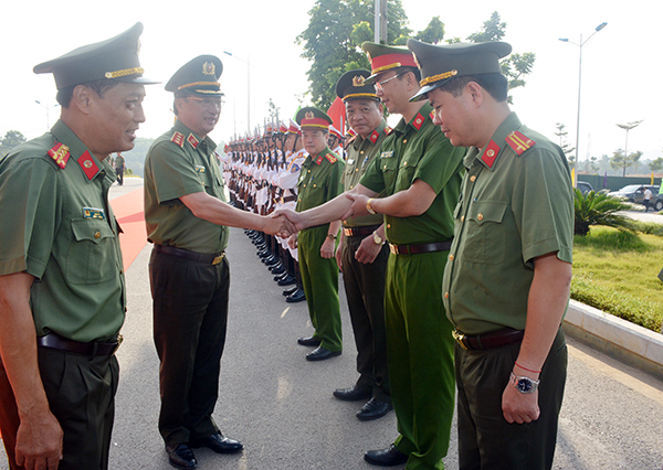 Thứ trưởng Nguyễn Văn Thành kiểm tra công tác tại Công an Tuyên Quang