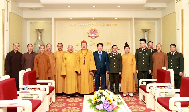 Trung ương Giáo hội Phật giáo Việt Nam thăm, chúc Tết Bộ Công an