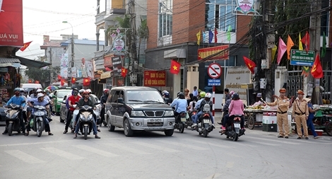 Gần 200 CBCS Công an đảm bảo an ninh, trật tự mùa lễ hội Chùa Hương 2019