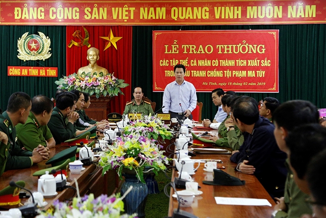 Khen thưởng các đơn vị khám phá hai đường dây ma túy lớn tại Hà Tĩnh