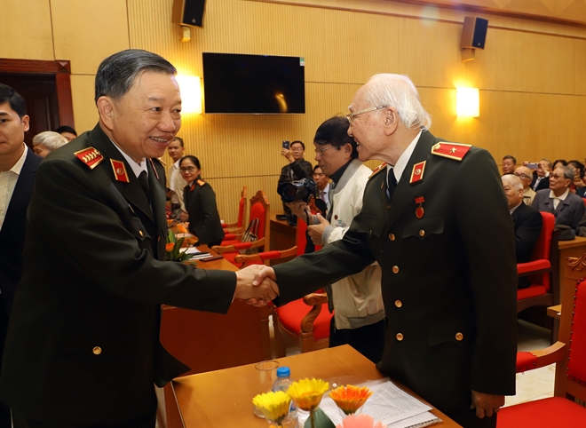 Bộ trưởng Tô Lâm dự gặp mặt đầu xuân CLB sỹ quan Công an hưu trí - Ảnh minh hoạ 4