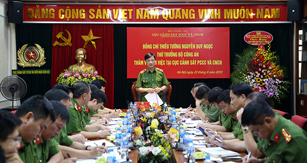 Thứ trưởng Nguyễn Duy Ngọc làm việc với Cục Cảnh sát PCCC và CNCH