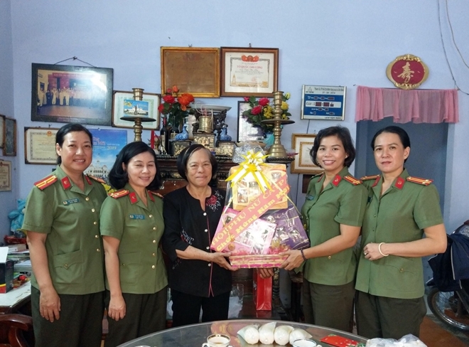 Phụ nữ Công an TP Hồ Chí Minh với nhiều hoạt động từ thiện ý nghĩa