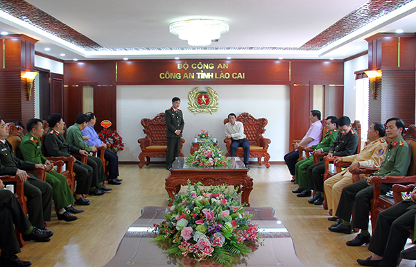 Thứ trưởng Lương Tam Quang làm việc với Công an tỉnh Lào Cai - Ảnh minh hoạ 2