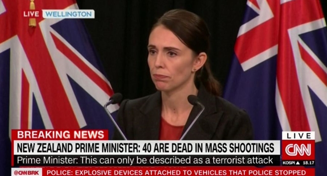 Thủ tướng New Zealand Jacinda Ardern phát biểu về vụ xả súng. Ảnh: CNN