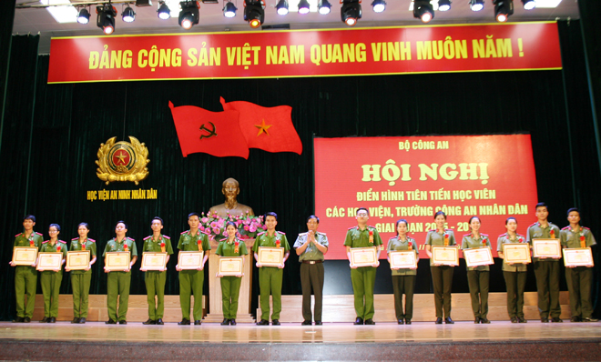 Tôn vinh 105 điển hình tiên tiến trong các học viện, trường CAND - Ảnh minh hoạ 3